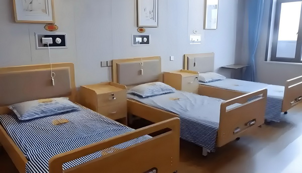 驱鬼王妃周小楠